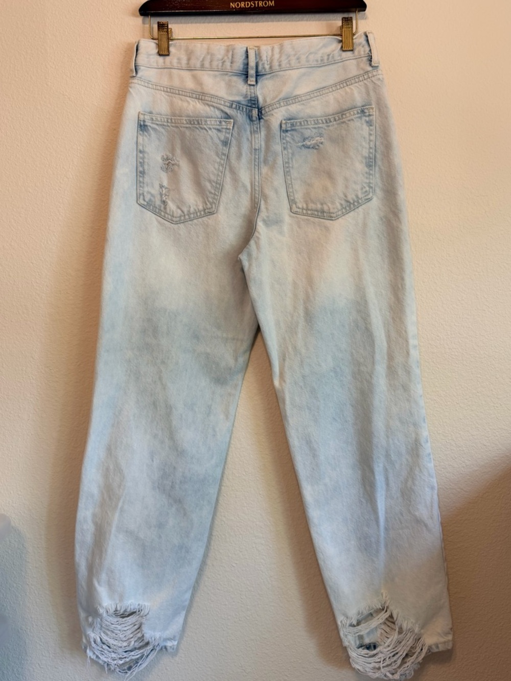 We The Free distressed straight leg jeans, ultralight wash, 100% Cotton, size 28 - Picture 10 of 14